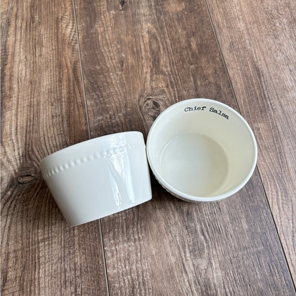 47th & Main Football Themed Ceramic Serveware Guacamole & Salsa Bowls KC Chiefs - Picture 4 of 5